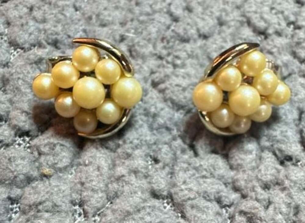Vintage Faux Pearl Grape Cluster Gold Tone Clip Earrings